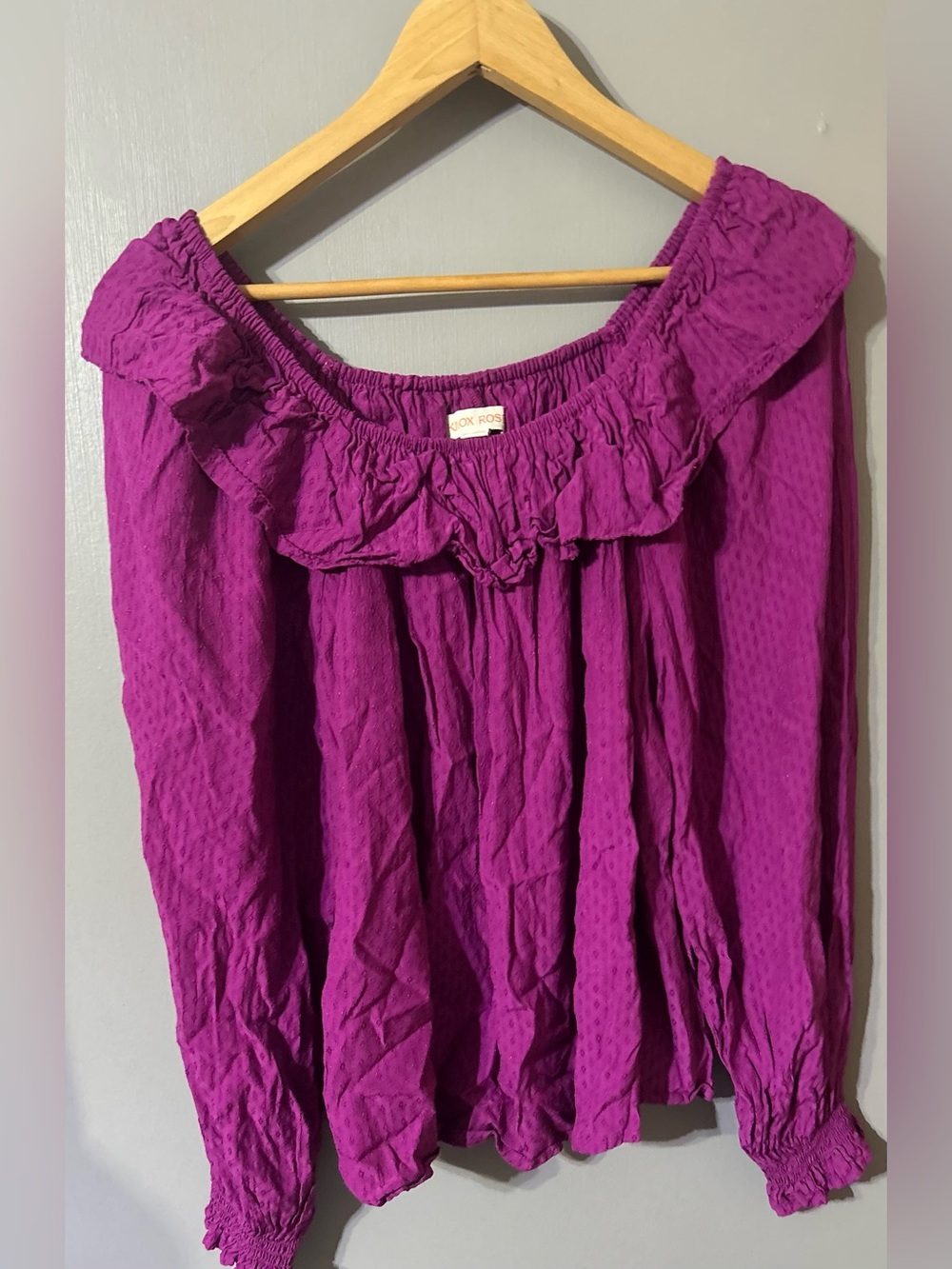 Knox Rose Magenta Ruffled Off-Shoulder Blouse size small